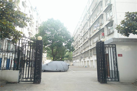 九中本校凤凰新世界精装修东边户证在手送家电家具